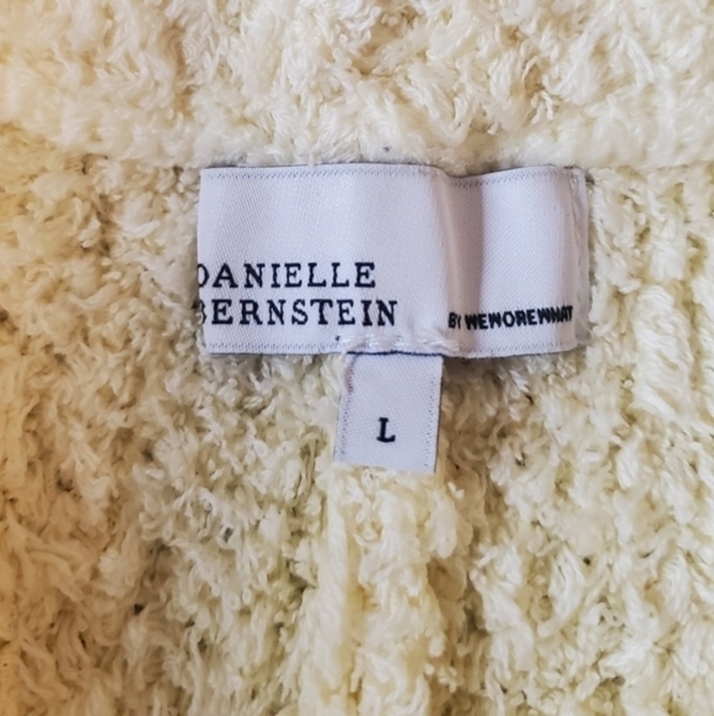 Danielle Bernstein by WeWoreWhat Fuzzy Pull-on Knit Shorts - Picture 5 of 9